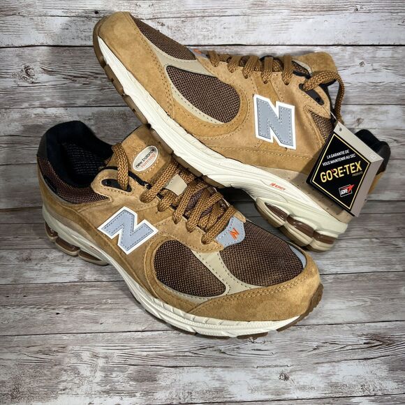 New Balance 2002R Gore-Tex Men's Size 9.5D Tobacco Brown M2002RXG